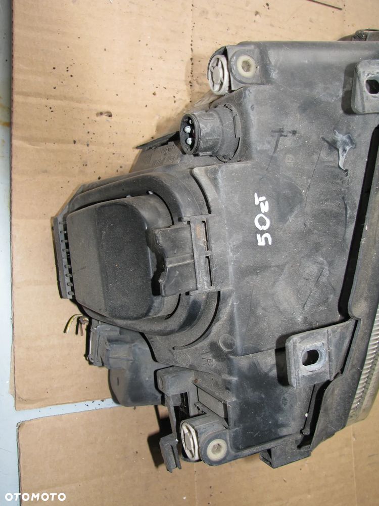 Audi A4 B5 lampa przednia prawa 8DO941004A - 3