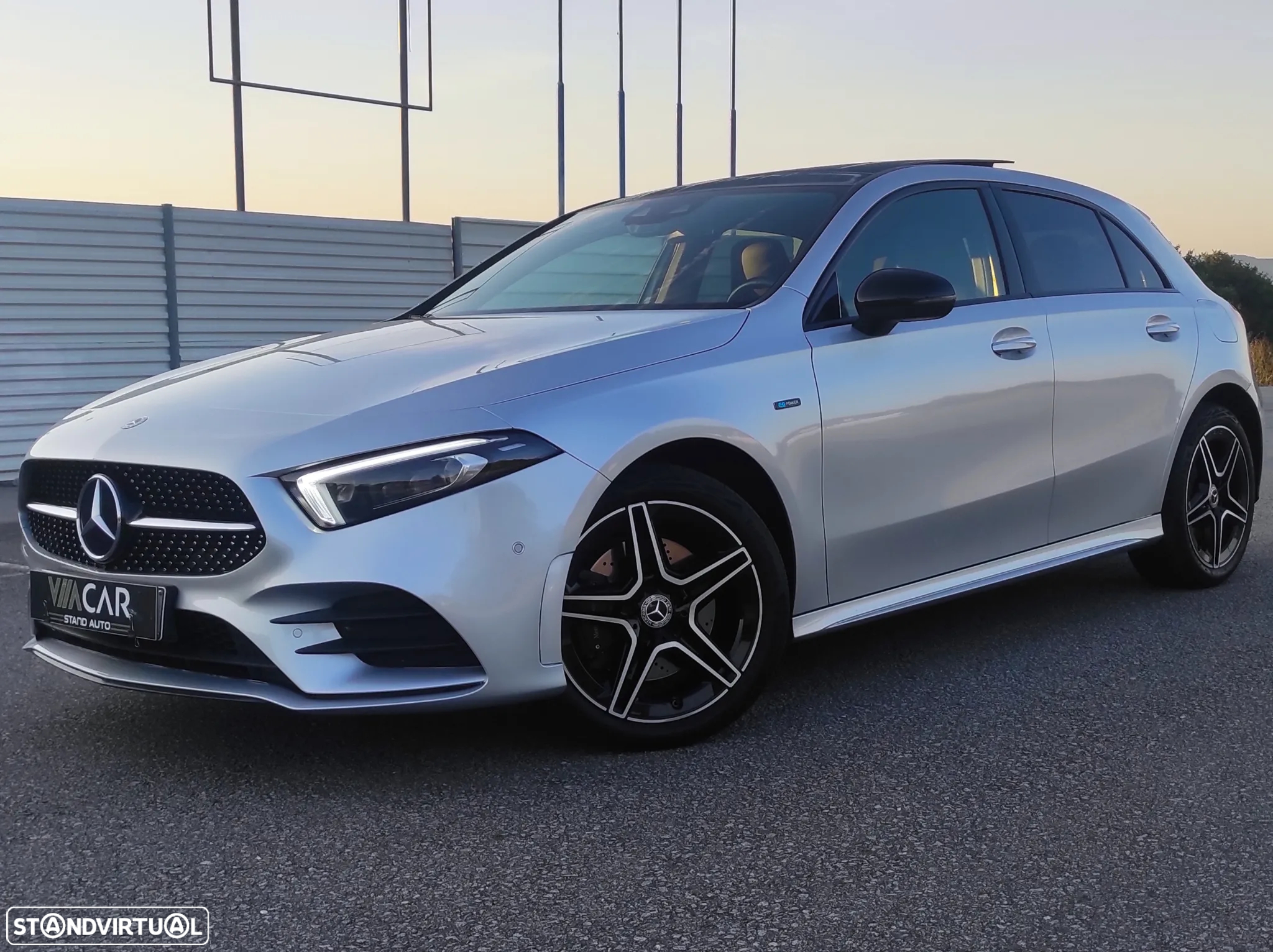 Mercedes-Benz A 250 e AMG Line - 13