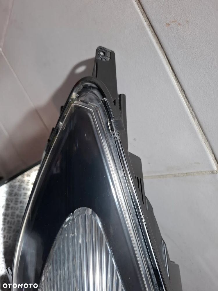 Lampa prawy przód Opel Zafira C Rok 2015 nr 39009024 Anglia - 4