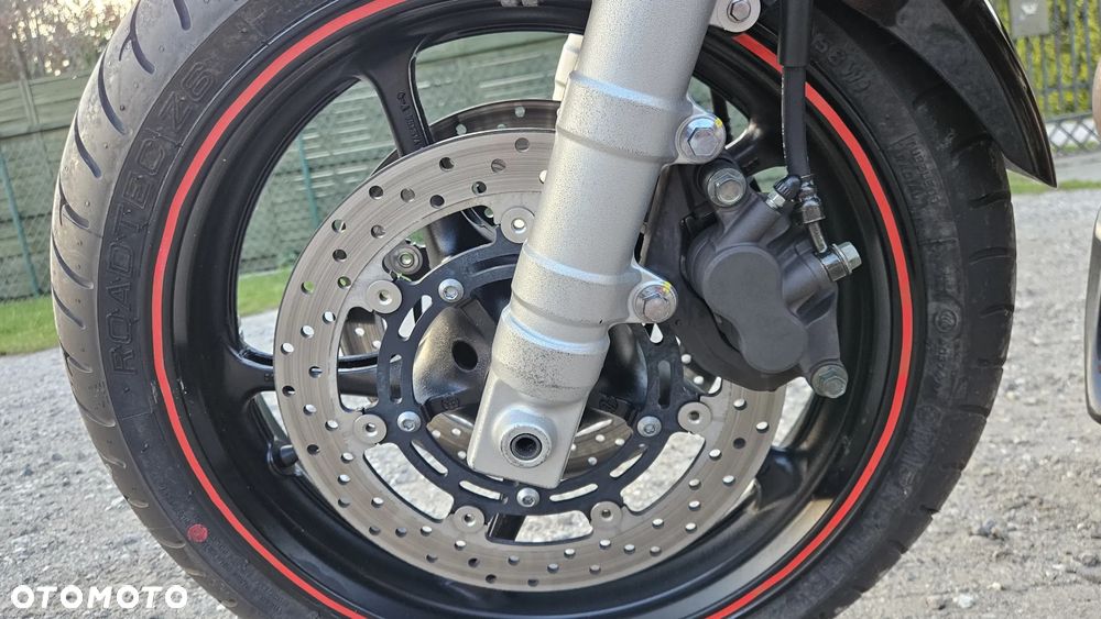 Yamaha FZ6 - 18