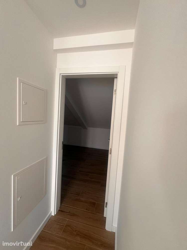 T1 com varanda em Benfica, Lisboa - Grande imagem: 3/14