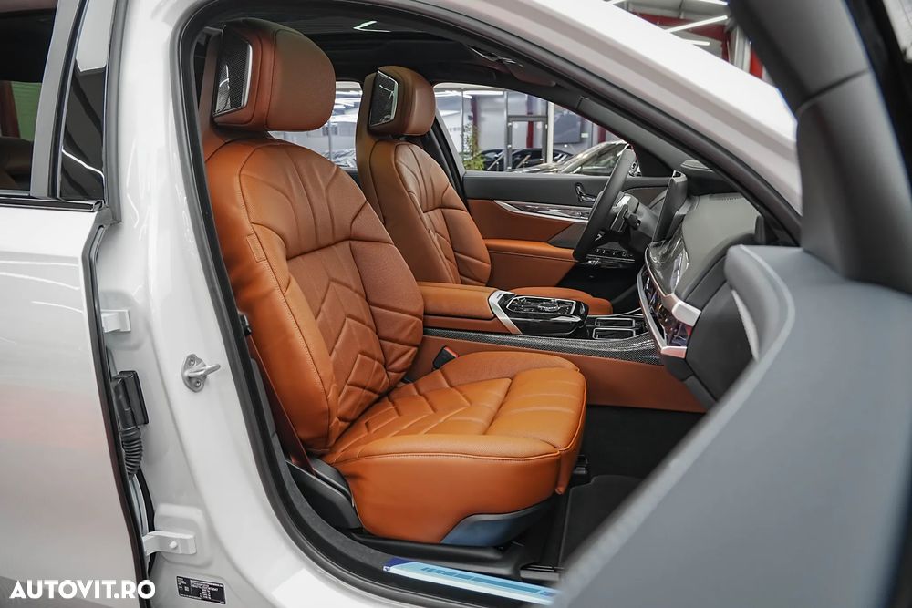 BMW Seria 7 740d xDrive - 6