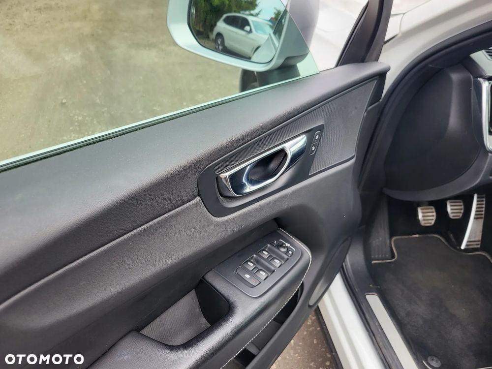 Volvo XC 60 D3 R-Design - 7