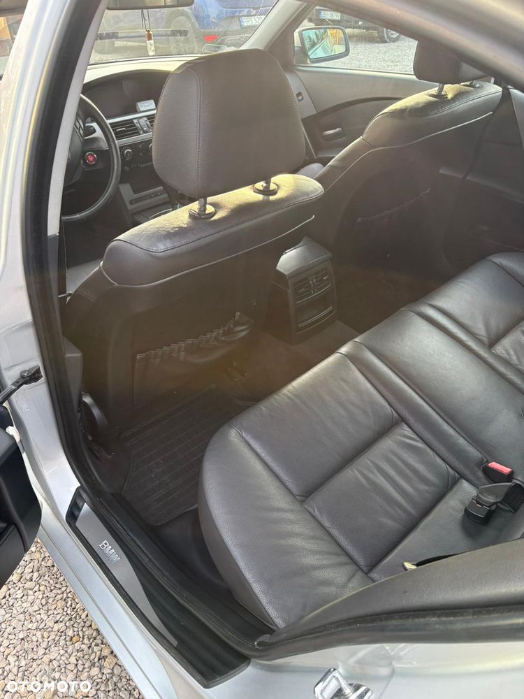 BMW Seria 5 525d - 10