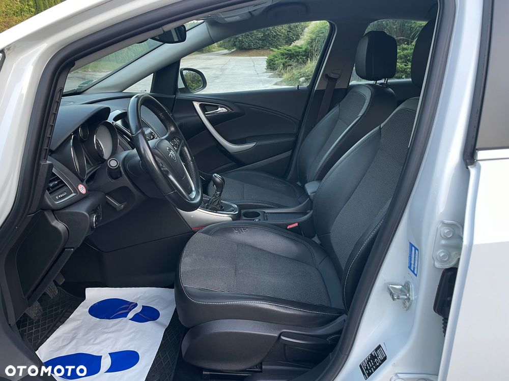 Opel Astra 1.4 Turbo Exklusiv - 6