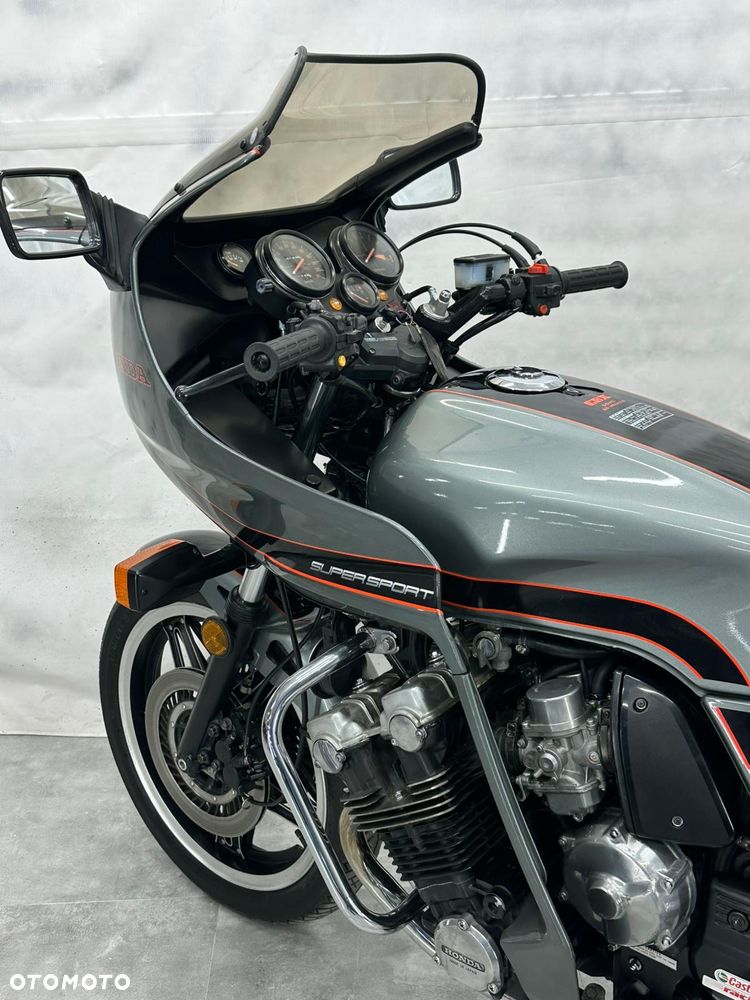 Honda CBX - 13