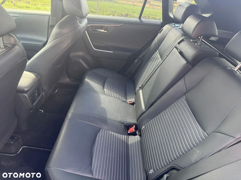 Toyota RAV4 2.5 Hybrid Black Edition by JBL 4x4 - 13
