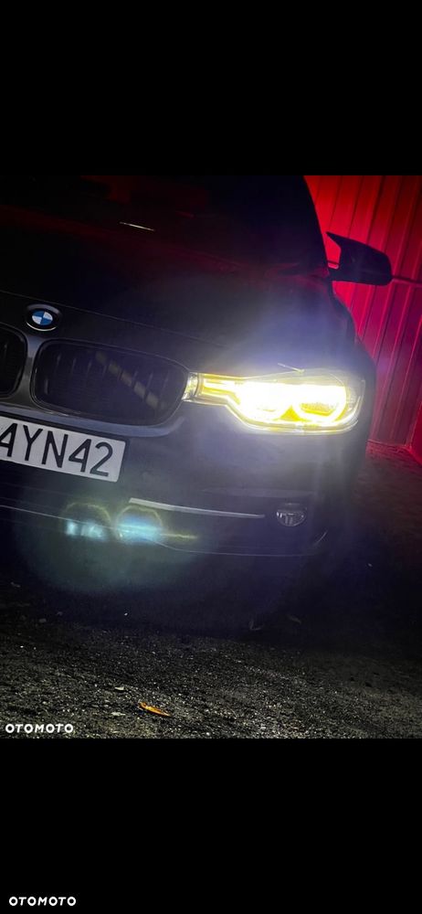 BMW Seria 3 320d Sport Line - 17
