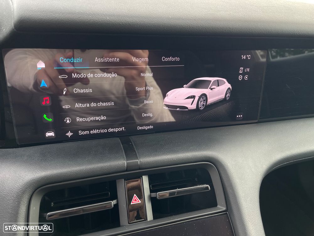 Porsche Taycan Cross Turismo 4 - 30