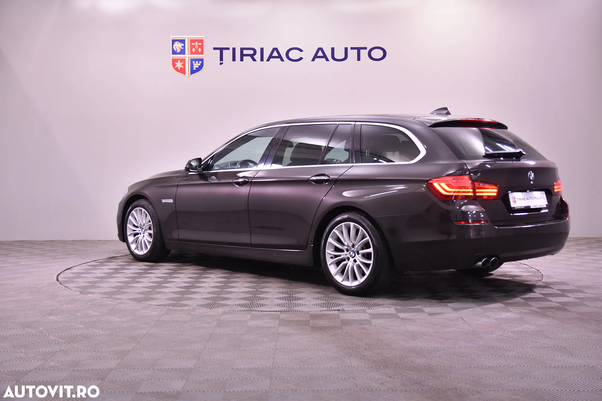 BMW Seria 5 520i Touring Aut. - 3