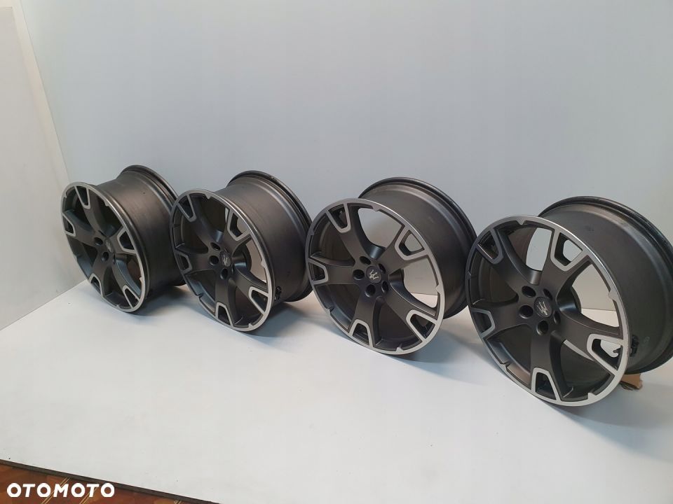 FELGI MASERATI LAVENTE 9JX20H2 ET40,5 5X114,3 - 2