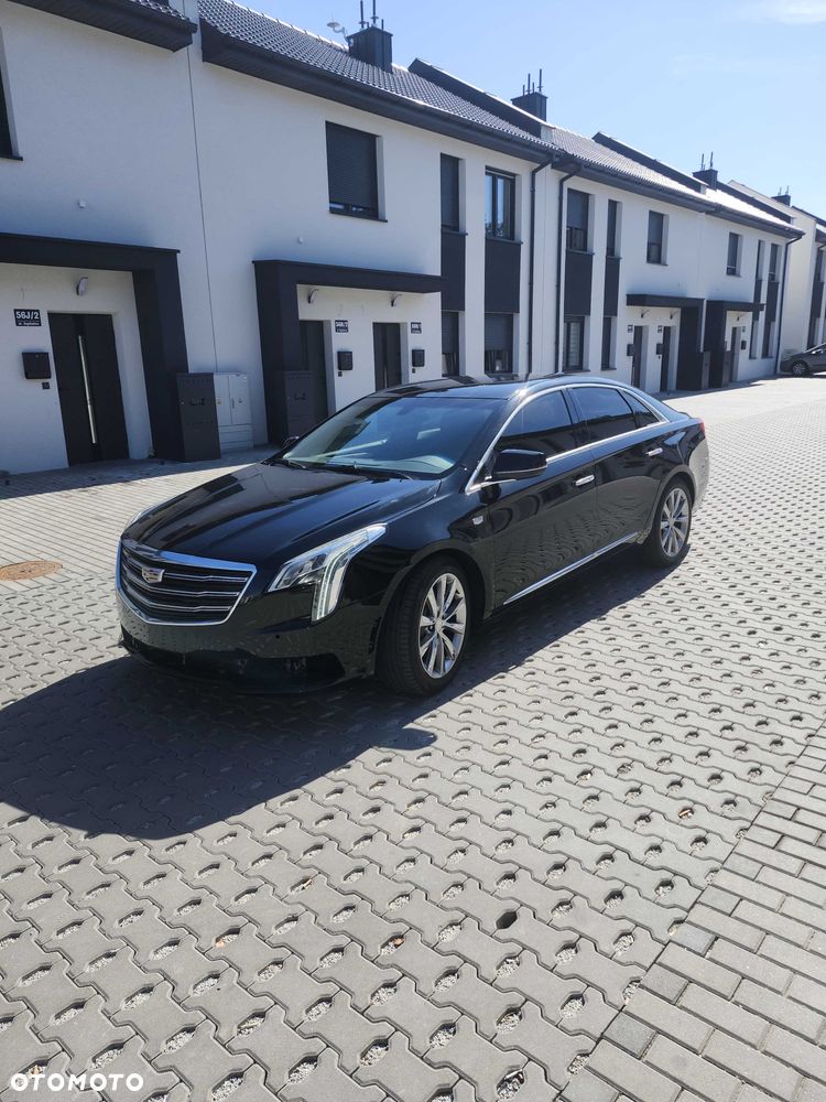 Cadillac XTS - 1
