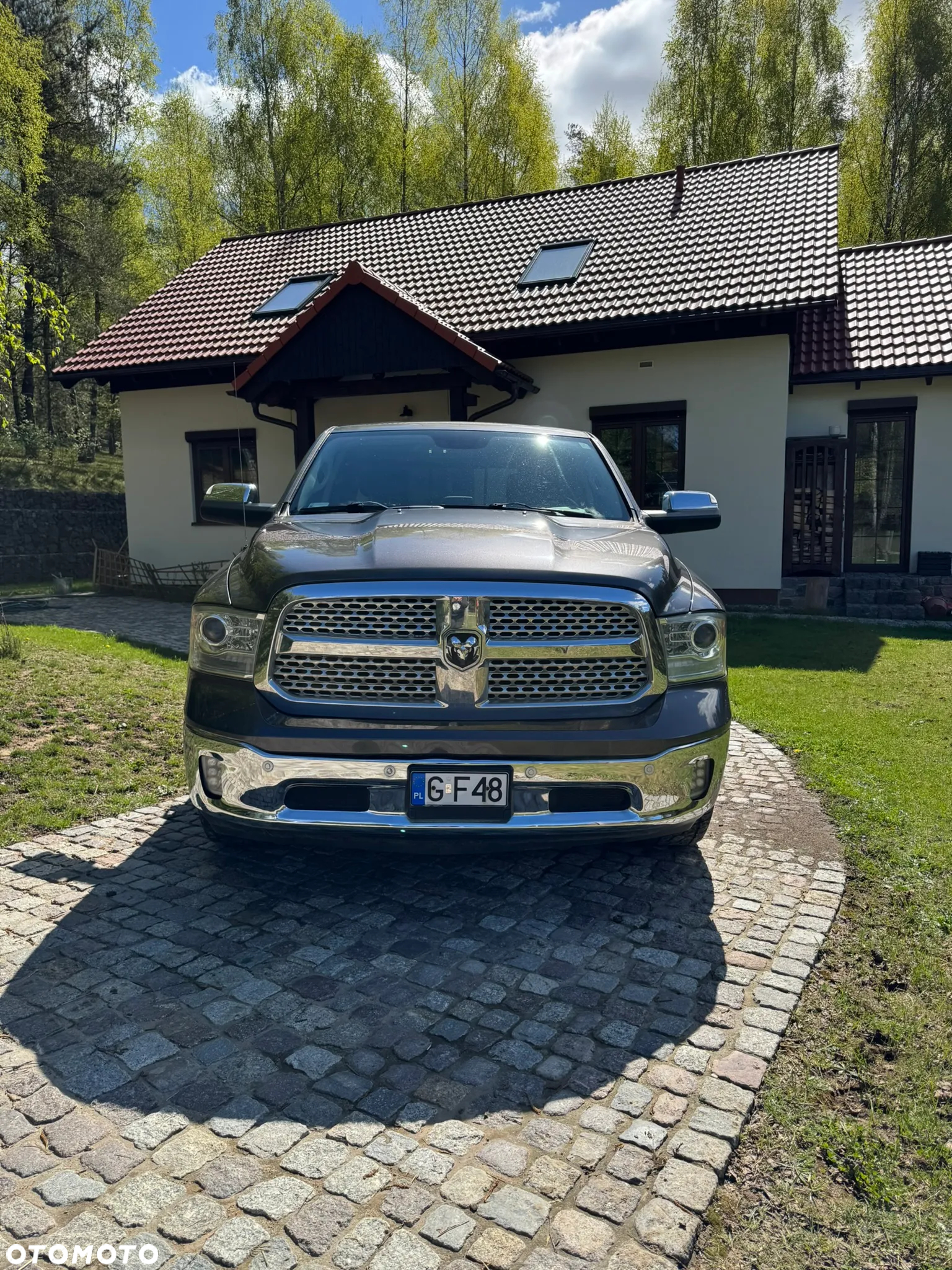 RAM 1500 5.7 Crew Cab Laramie - 2