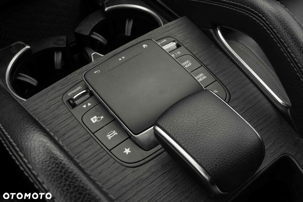 Mercedes-Benz GLE 300 d 4Matic 9G-TRONIC AMG Line - 22