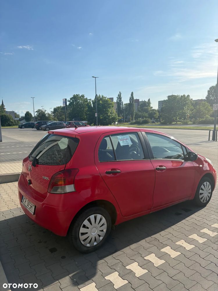 Toyota Yaris 1.0 Terra - 2