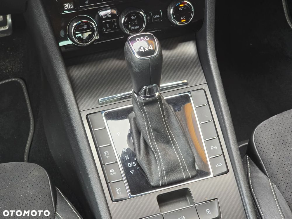 Skoda Superb 2.0 TDI SCR 4x4 Sportline DSG - 33