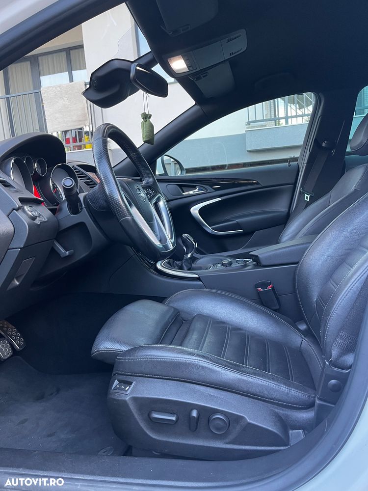 Opel Insignia - 10