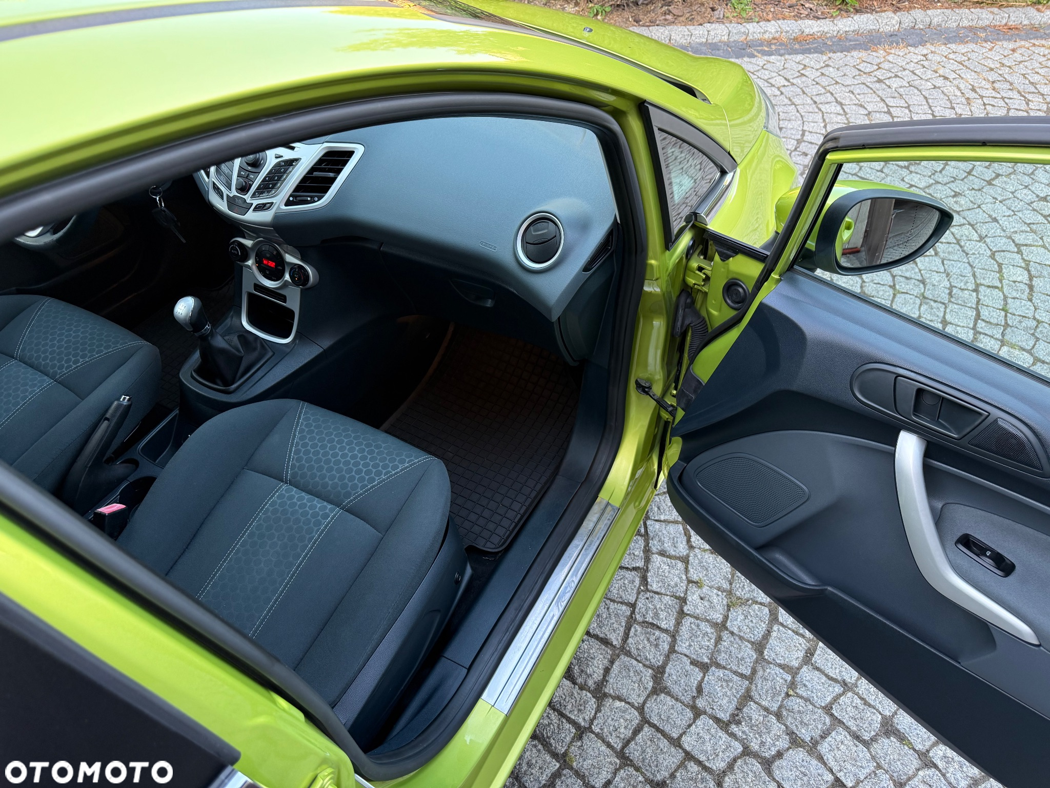 Ford Fiesta 1.4 Titanium - 23