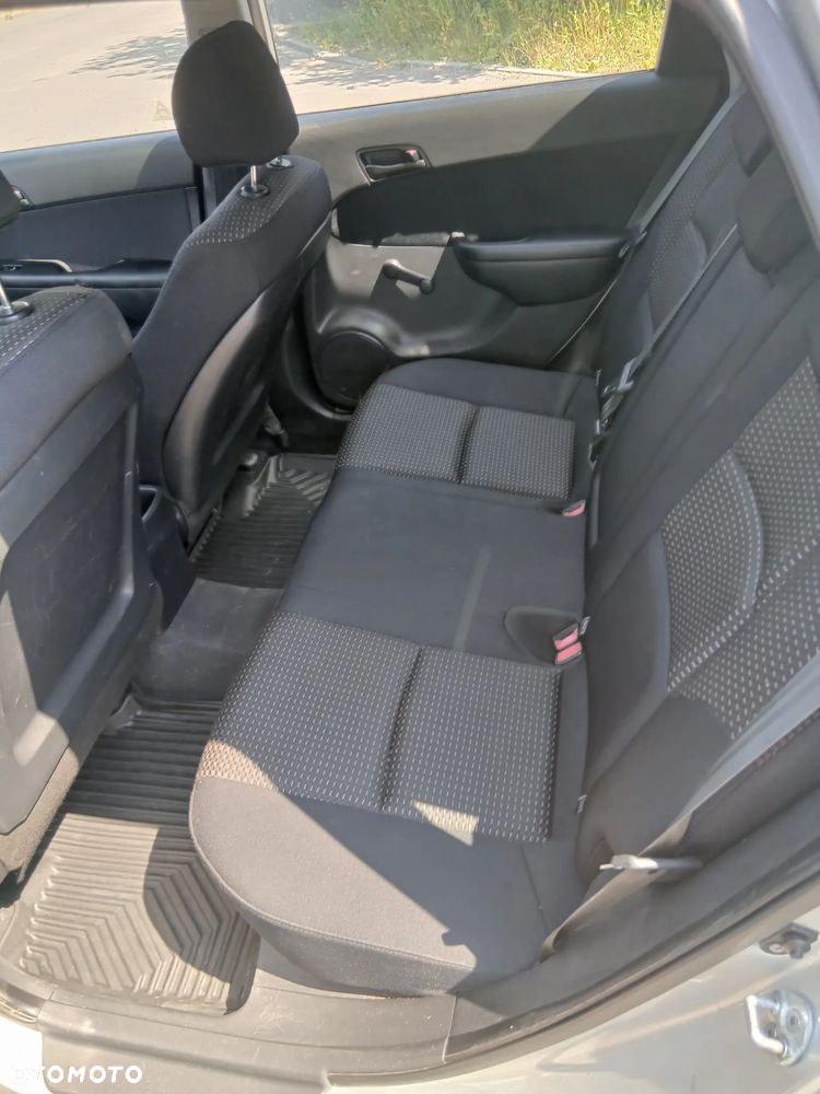 Hyundai i30 1.6 Classic - 12