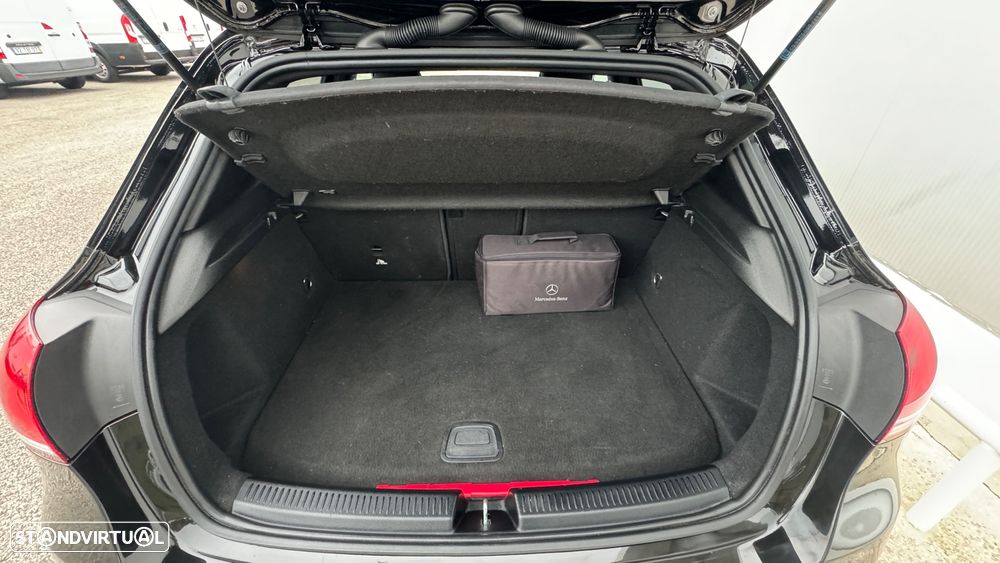 Mercedes-Benz A 250 e Style Plus - 37
