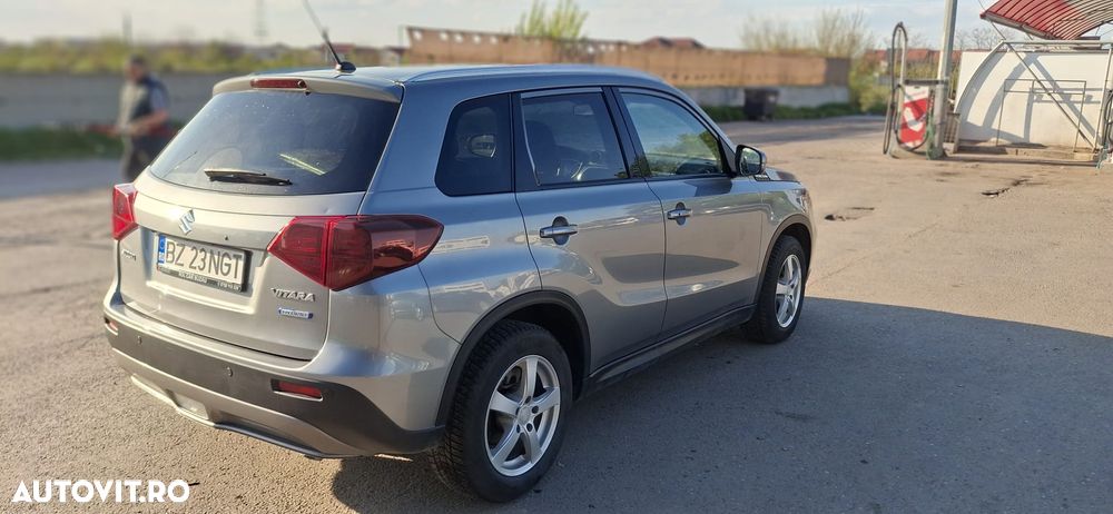 Suzuki Vitara 1.4 Boosterjet AllGrip MHEV Luxus - 6