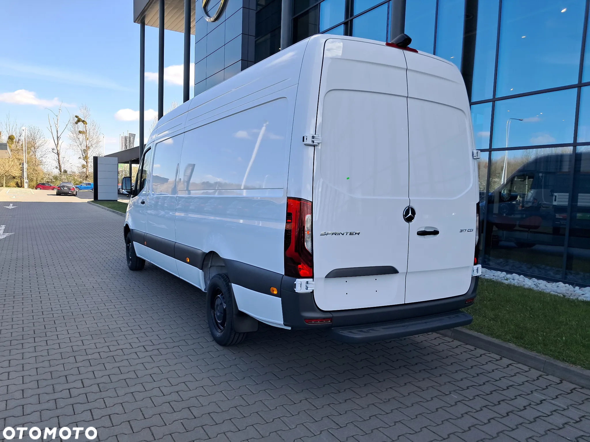 Mercedes-Benz Sprinter 317 CDI Furgon PRO długi 4325 mm L3H2 - 7