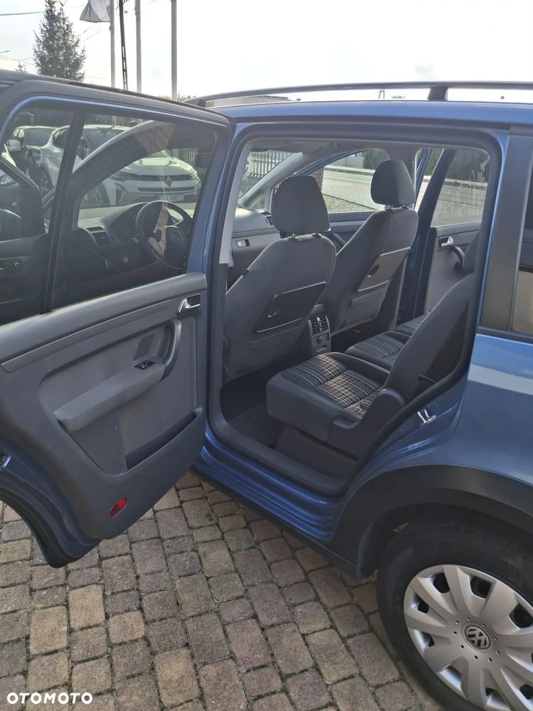Volkswagen Touran 1.4 TSI DSG Cross - 14