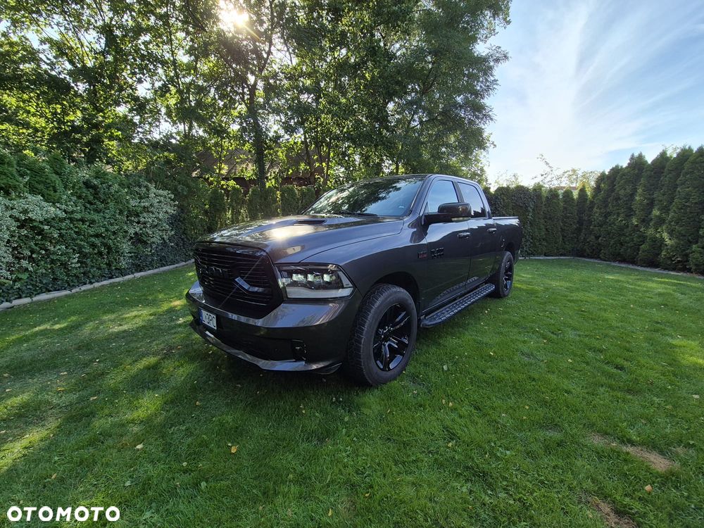 Dodge RAM 5.7 4x4 - 1