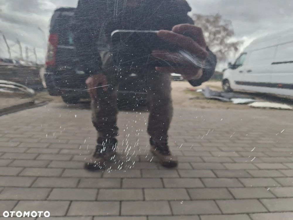 DRZWI PRZEDNIE PRAWE LAND ROVER RANGE ROVER DEFENDER II 2020-- - 10