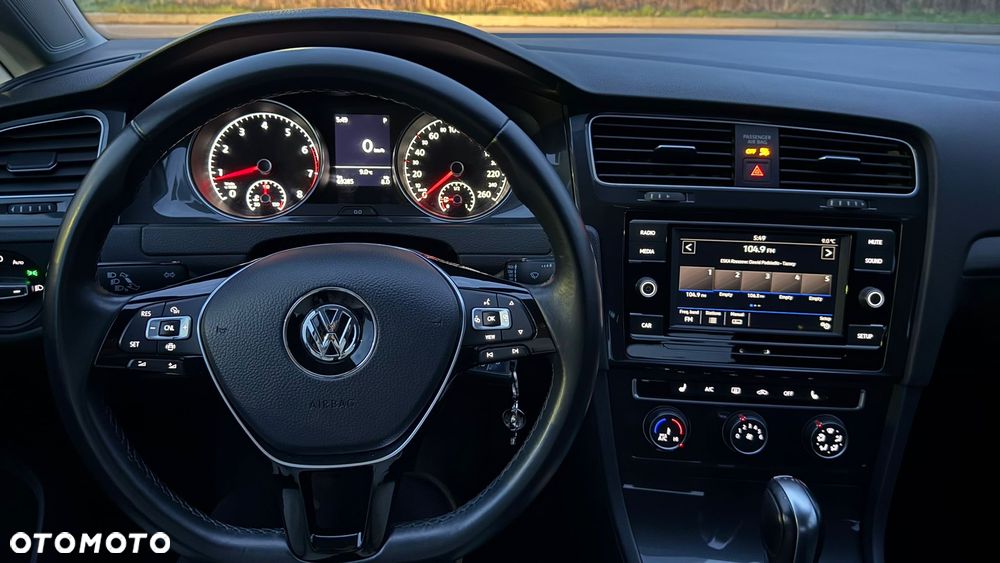 Volkswagen Golf 1.4 TSI BMT Highline DSG - 9