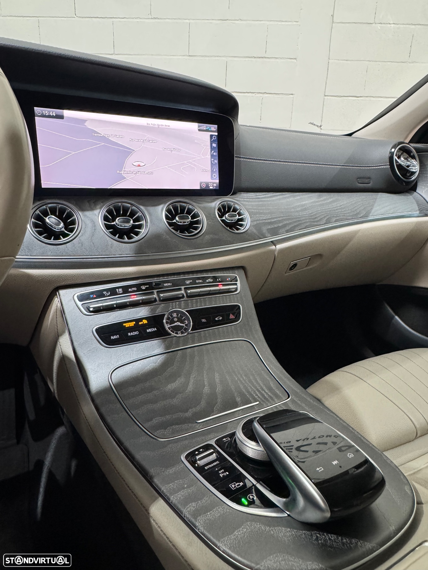 Mercedes-Benz CLS 300 d - 31