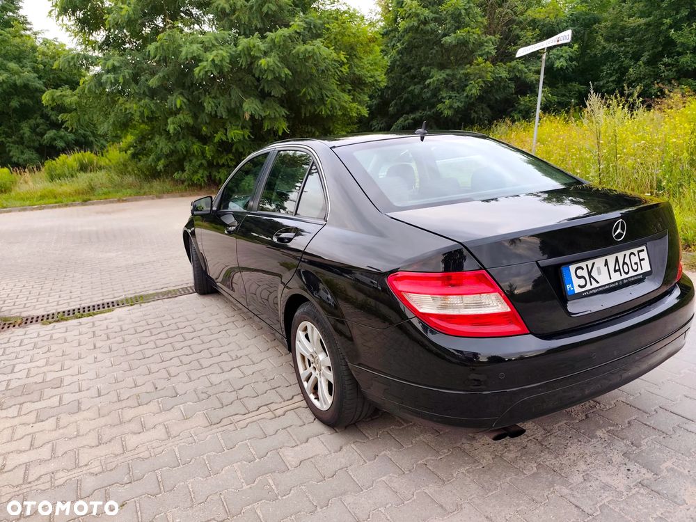 Mercedes-Benz Klasa C 180 Kompressor BlueEFFICIENCY Elegance - 2