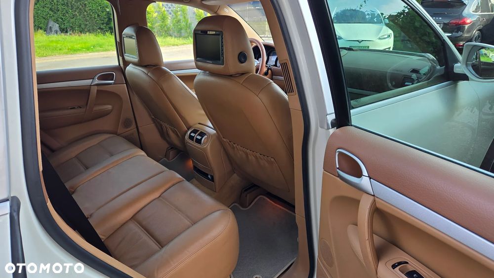 Volkswagen Touareg 3.0 V6 TDI DPF Automatik Individual - 17