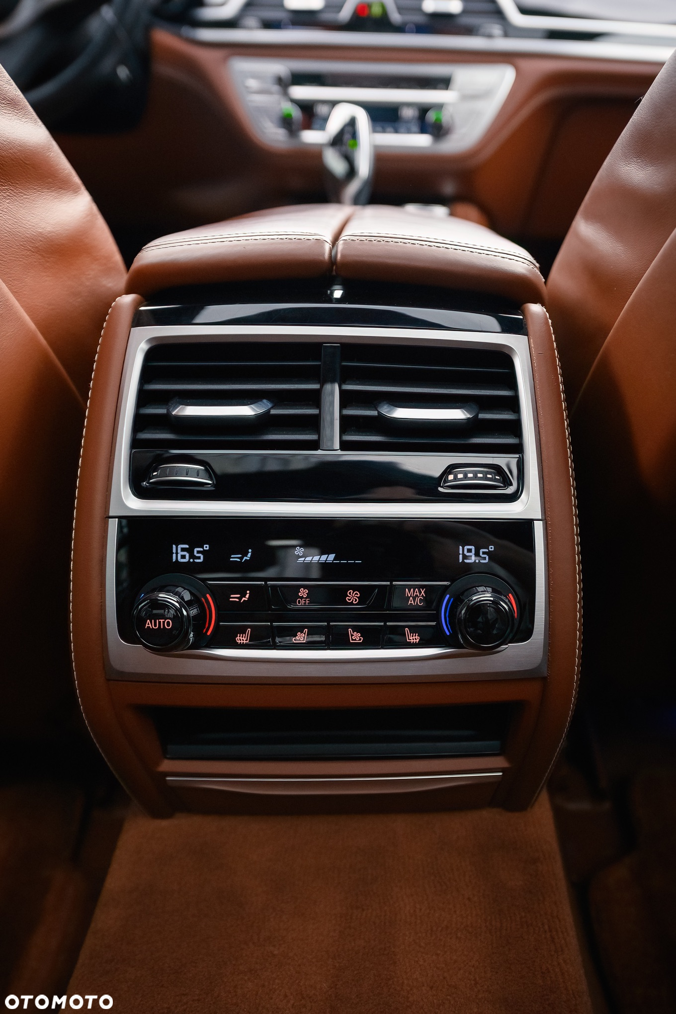 BMW Seria 7 750i - 11
