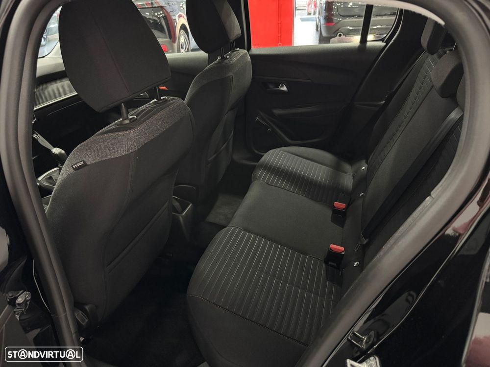 Peugeot 208 1.2 PureTech Active Pack - 38