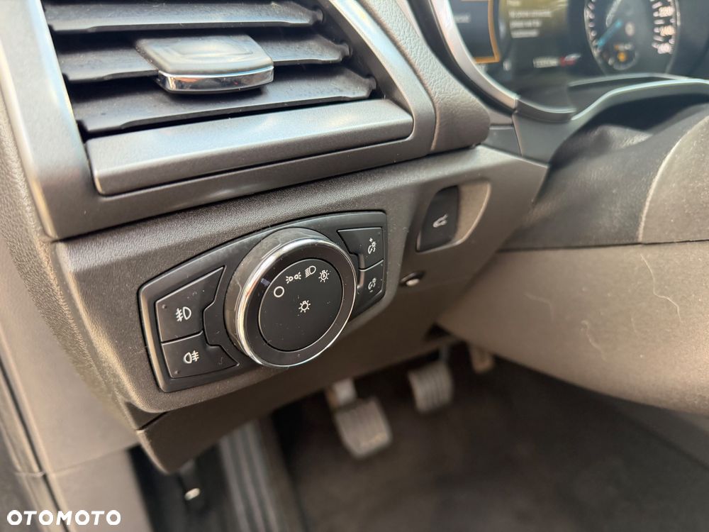 Ford Mondeo - 26