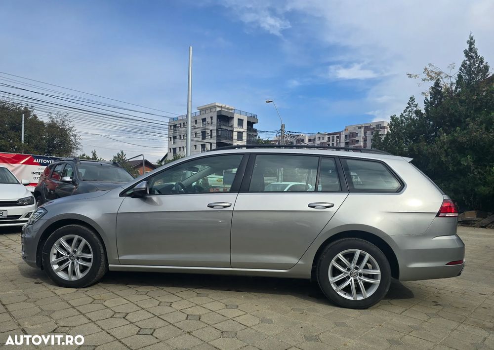 Volkswagen Golf 2.0 TDI DSG Comfortline - 28
