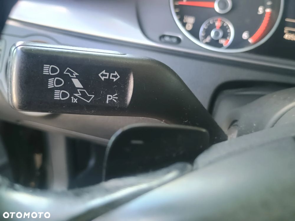 Volkswagen Passat 2.0 TDI DSG Comfortline - 18