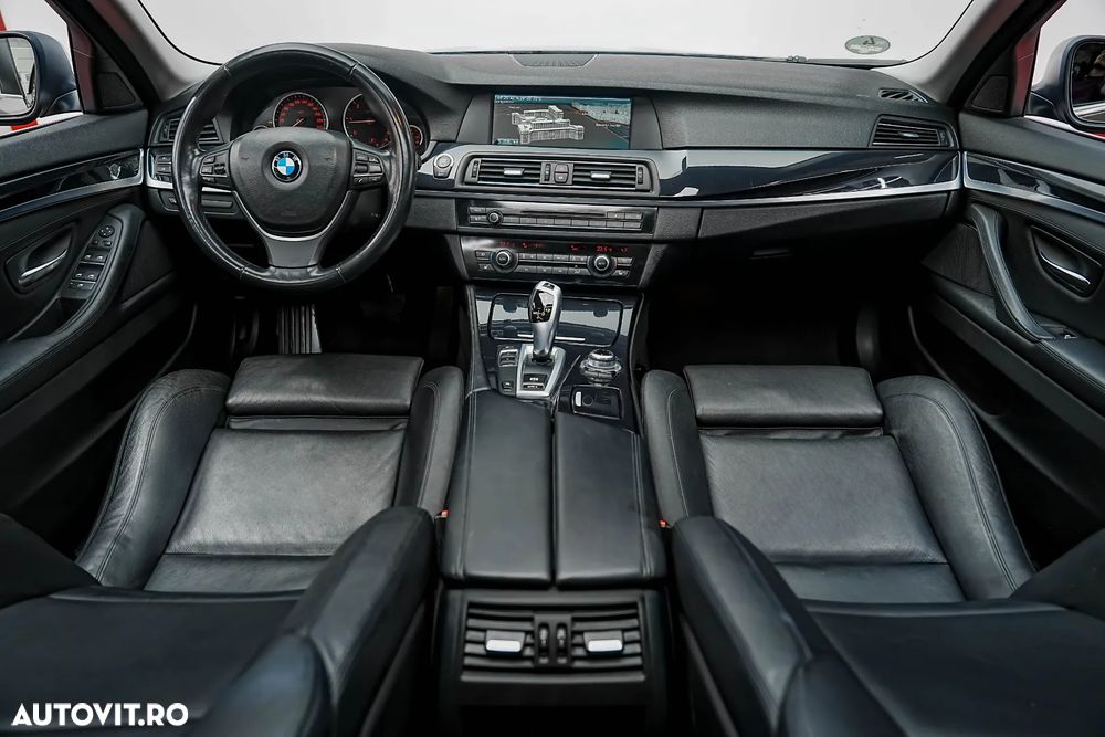 BMW Seria 5 525d Aut. Luxury Line - 17