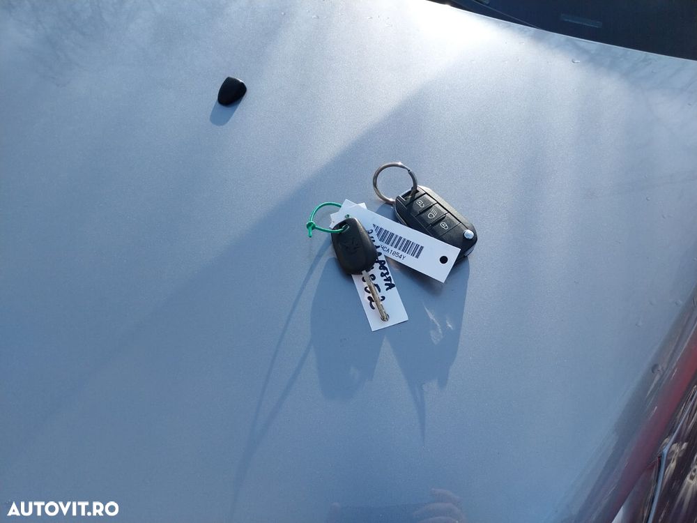 Peugeot 2008 1.2 PureTech Turbo EAT6 S&S Allure - 9