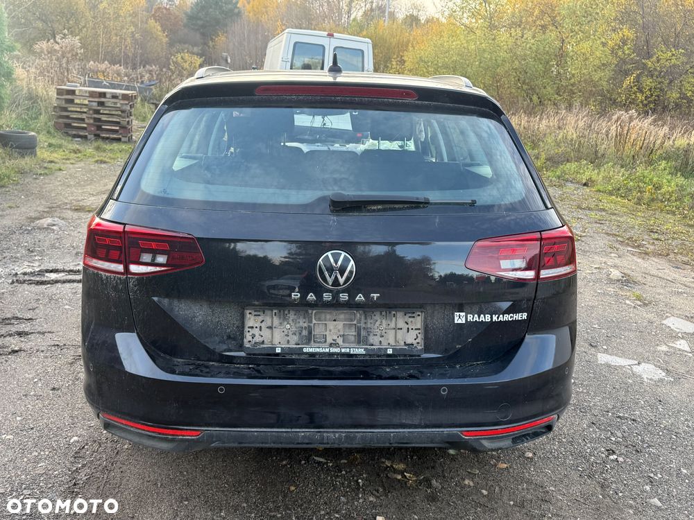 Volkswagen Passat Variant 2.0 TDI SCR DSG Highline - 2
