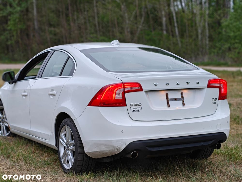 Volvo S60 T6 AWD Geartronic Momentum - 1