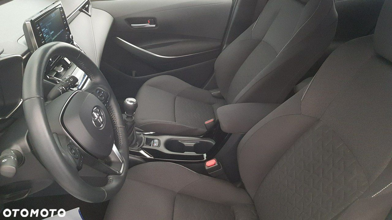 Toyota Corolla - 21