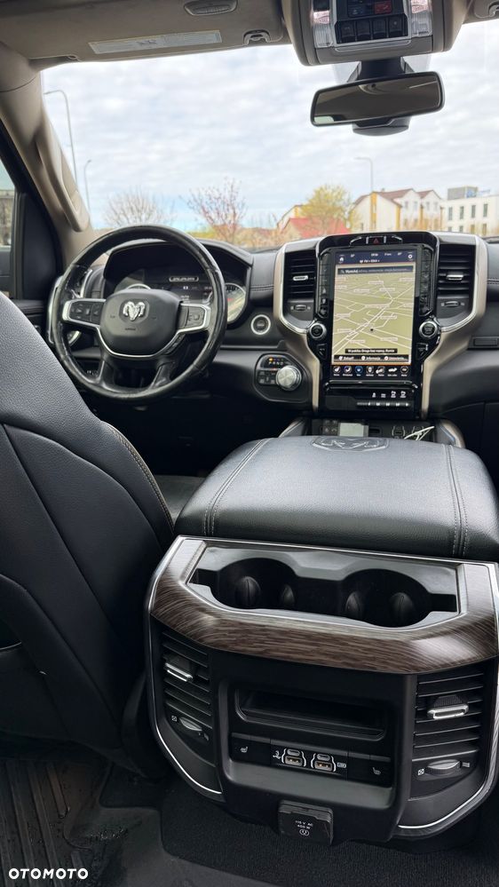 RAM 1500 Crew Cab Shortbed Laramie - 22