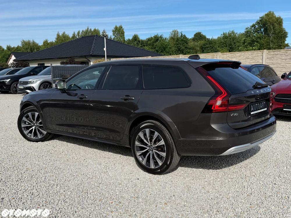 Volvo V90 Cross Country B5 D AWD Ultimate - 9