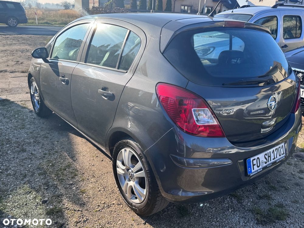 Opel Corsa 1.2 16V Essentia - 15