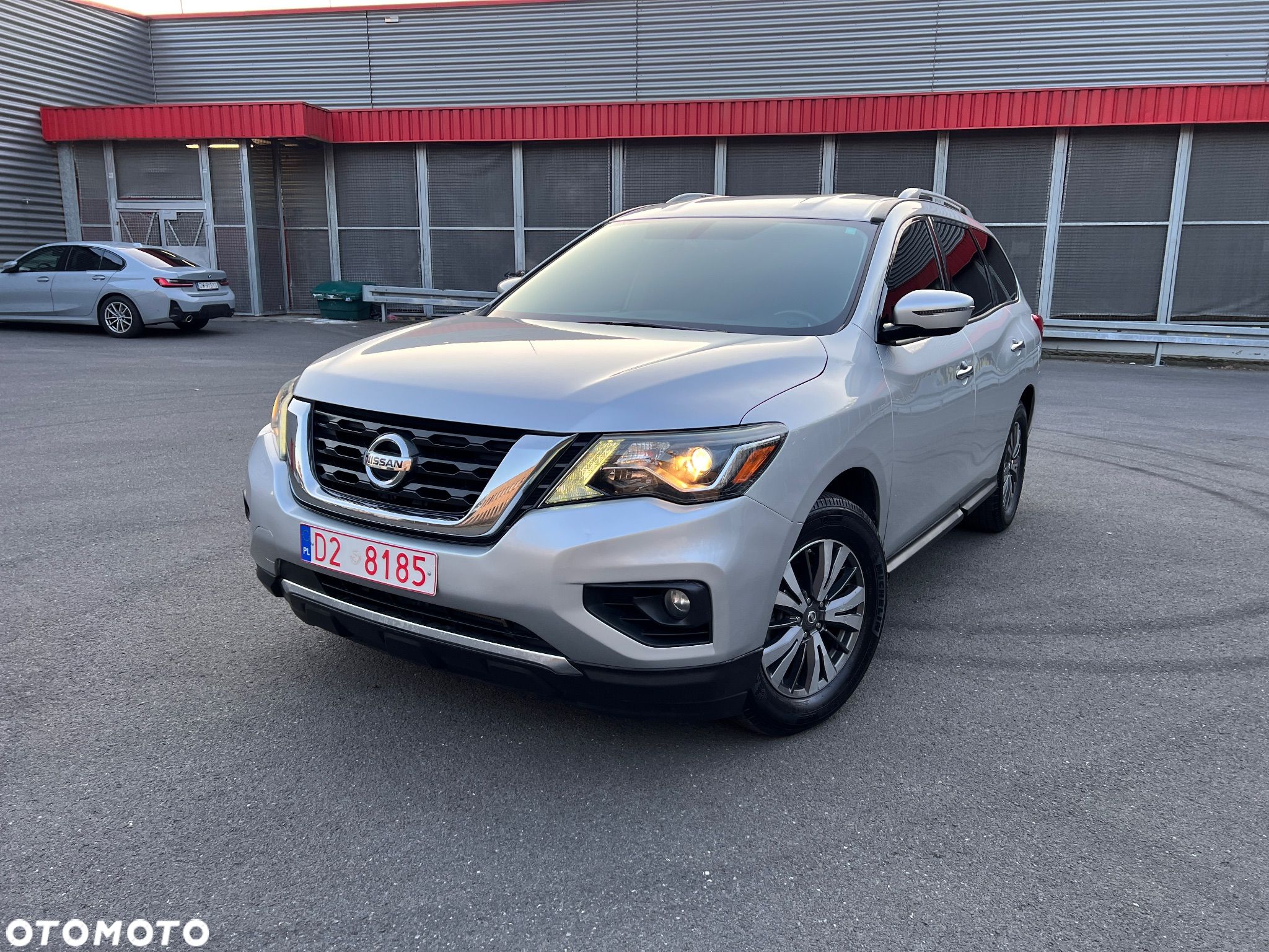 Nissan Pathfinder - 1