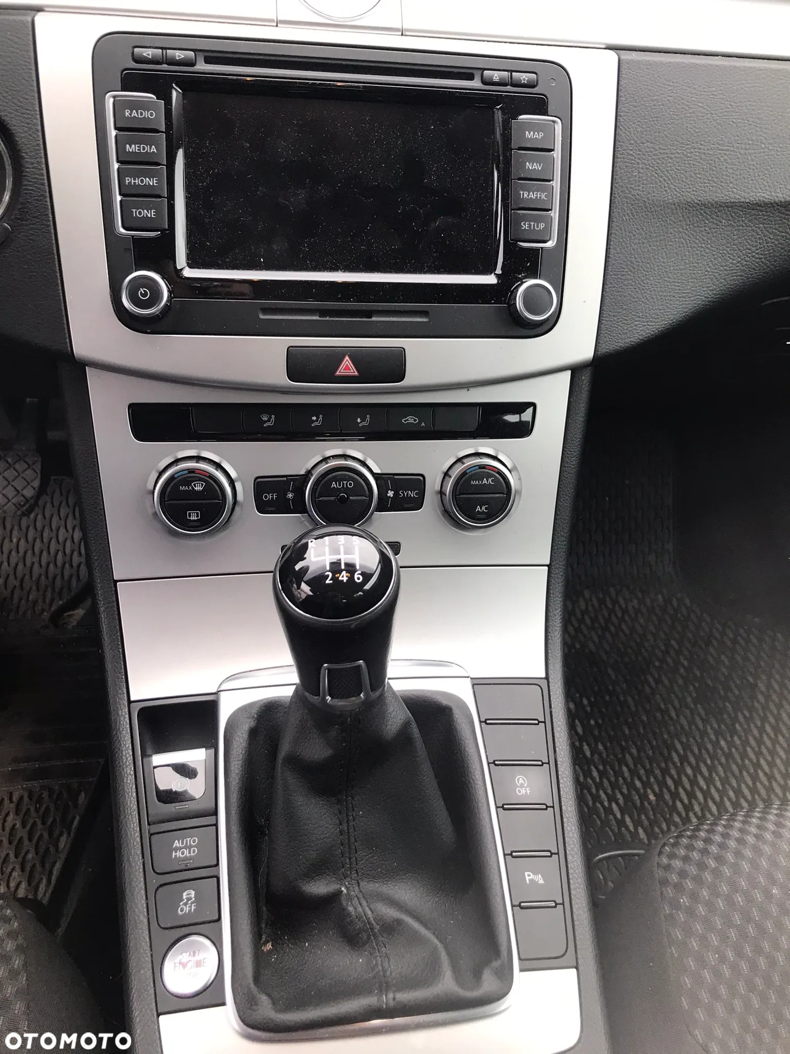 Volkswagen Passat 1.6 TDI Comfortline - 9
