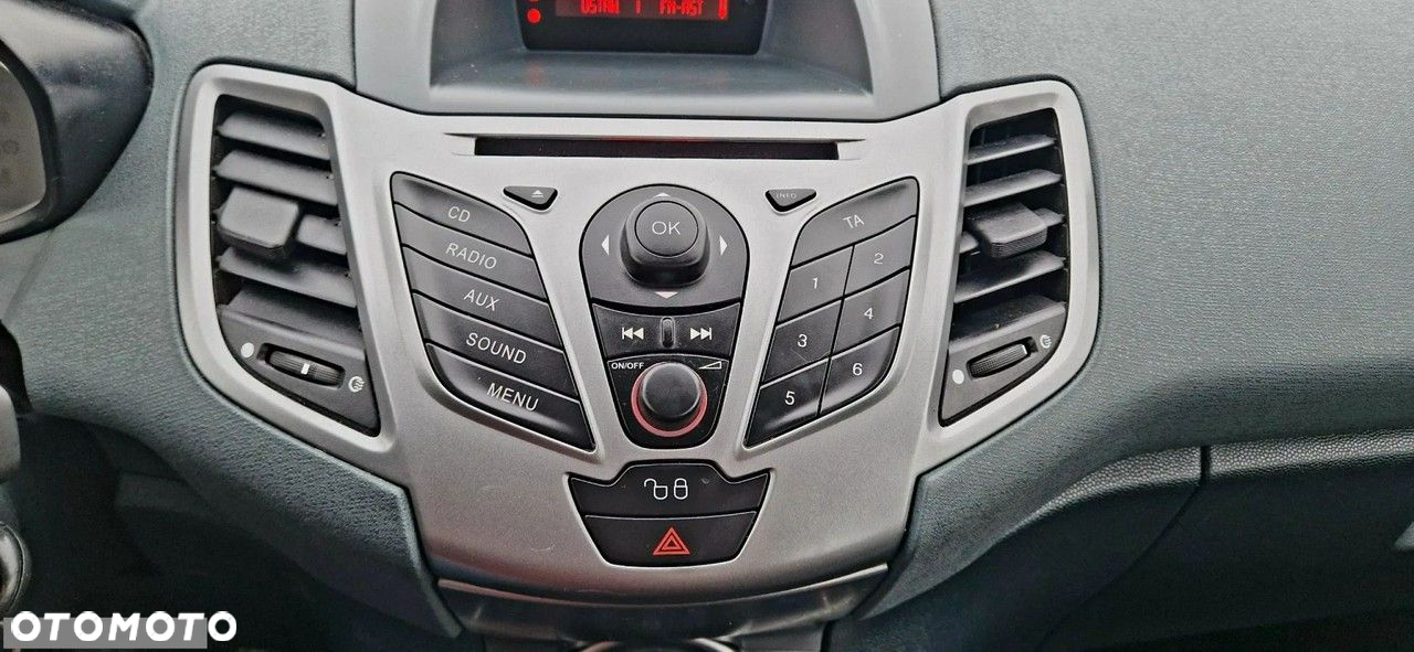 Ford Fiesta 1.25 Ambiente - 34