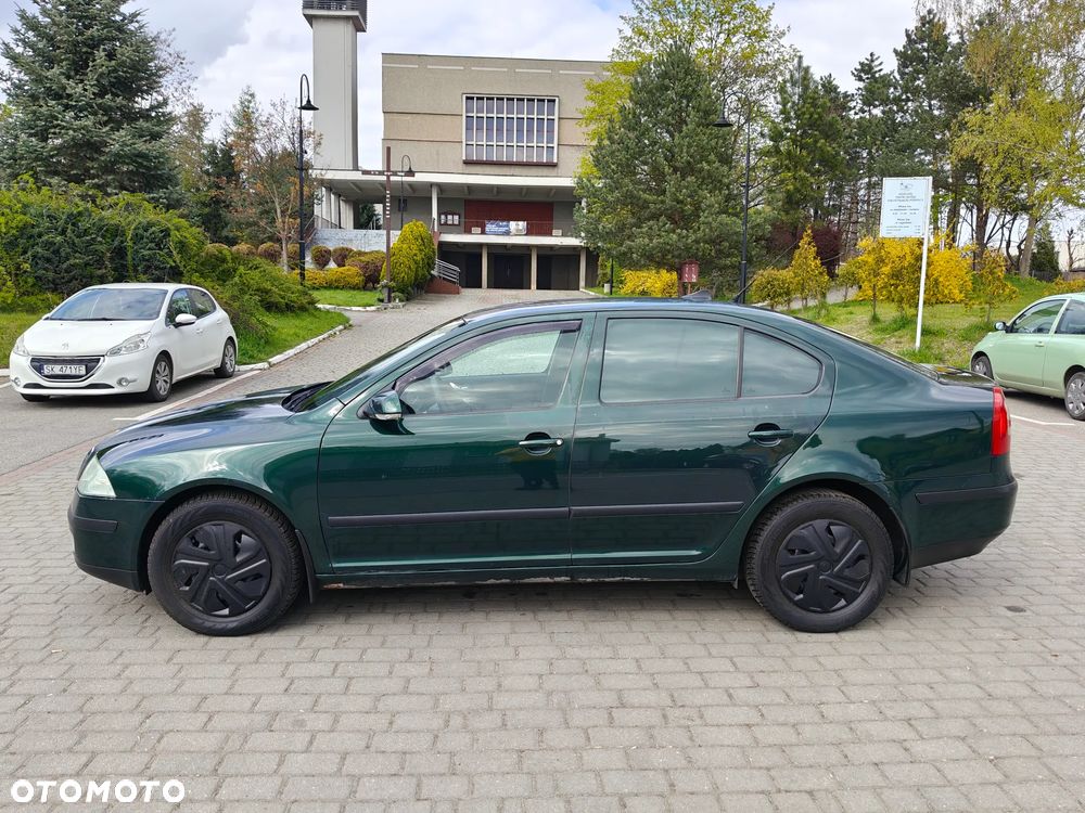 Skoda Octavia 1.6 Elegance - 4